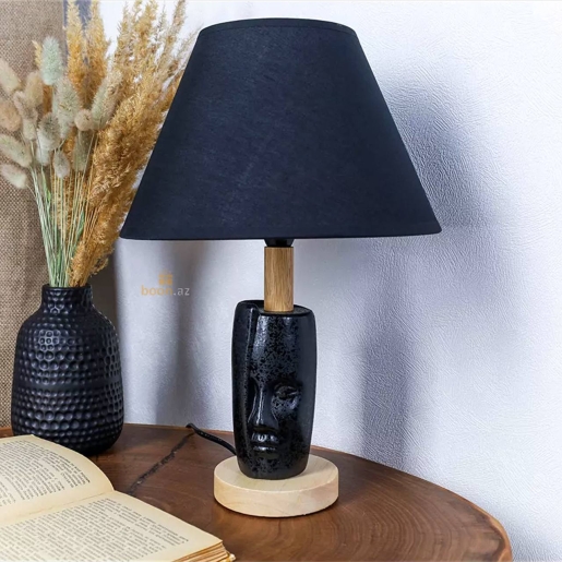 Декоративная настольная лампа 