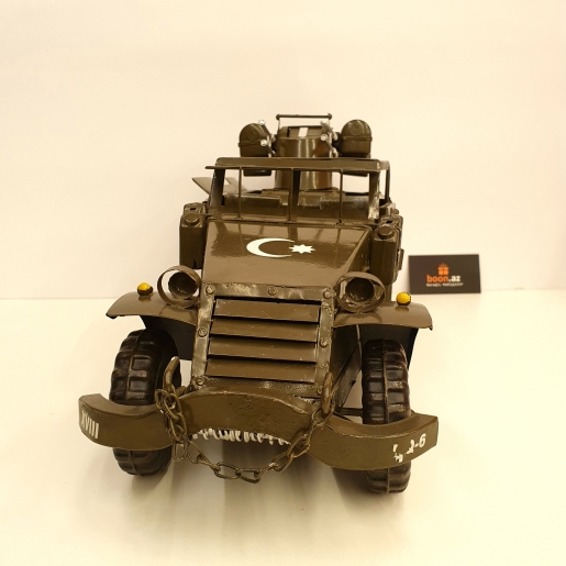 Металлическая военная машина