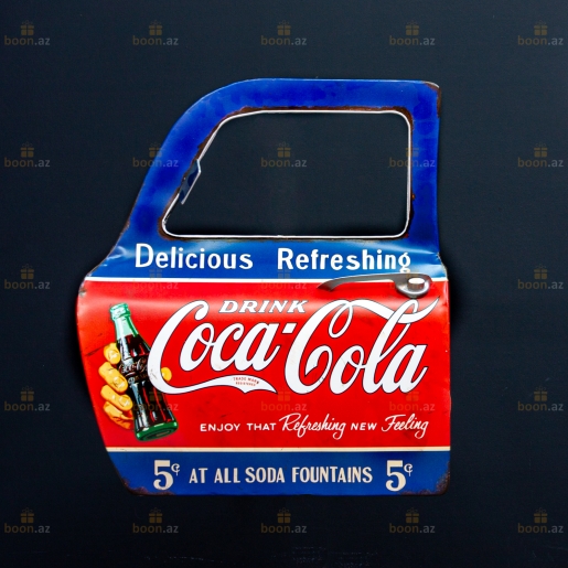 Панно из металла «Дверь авто» в дизайне интерьера