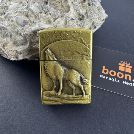 Газовая зажигалка в ретро стиле волк