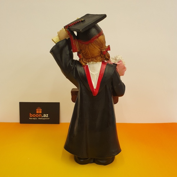 Статуэтка "Выпускница"