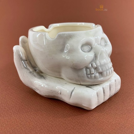 Пепельница "Череп рука"