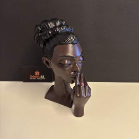 Аромастатуэтка Леди с сигаретой