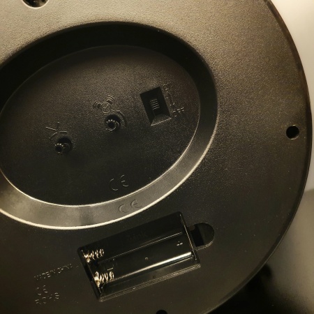 Классические часы с будильником 