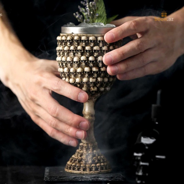 Бокал в готическом стиле "Череп"