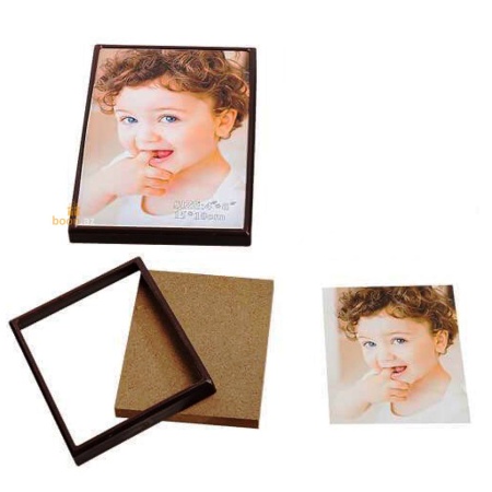 Панно из фоторамок на магните 