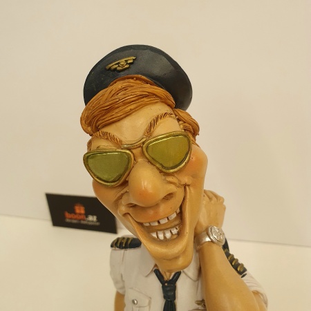 Фигурка - Забавная работа  «Пилот» . Figure Funny work «Pilot» .