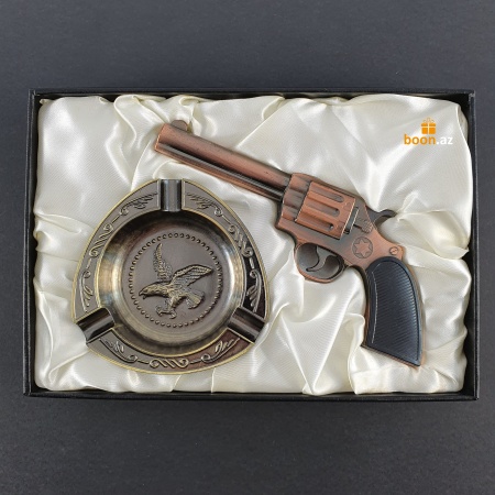 Набор пепельница с зажигалкой в виде револьвера