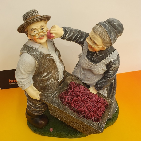 Фигурка декоративная "Бабушка с дедушкой"