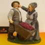 Фигурка декоративная "Бабушка с дедушкой"