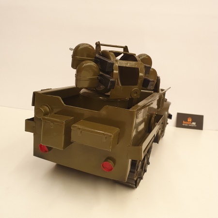 Металлическая военная машина