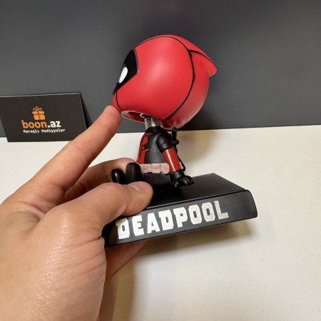 Авто аксессуар Дэдпул  Deadpool (качает головой)