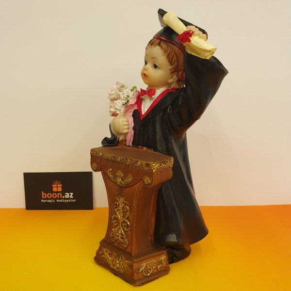 Статуэтка "Выпускница"