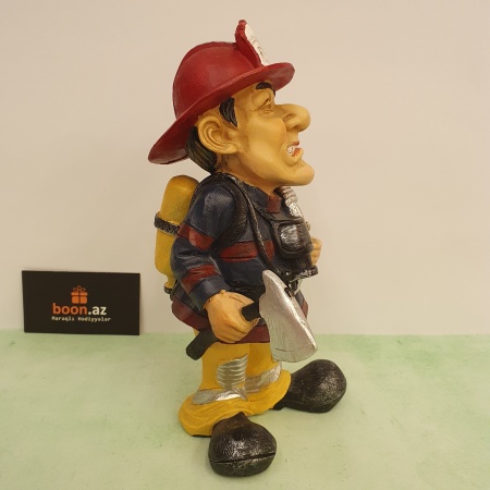Фигурка "Пожарник"