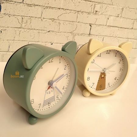 Настольные часы с ушками 