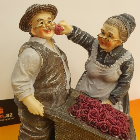 Фигурка декоративная "Бабушка с дедушкой"