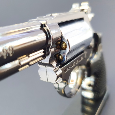 Зажигалка "Револьвер"