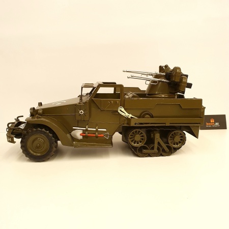 Металлическая военная машина