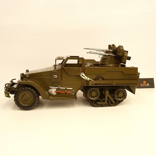 Металлическая военная машина