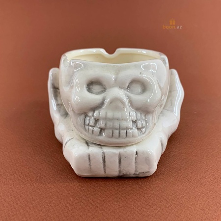 Пепельница "Череп рука"