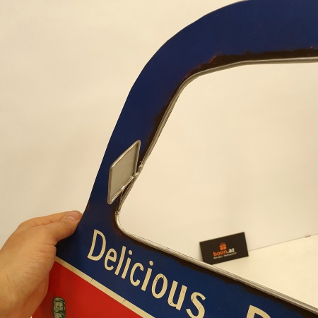 Панно из металла «Дверь авто» в дизайне интерьера