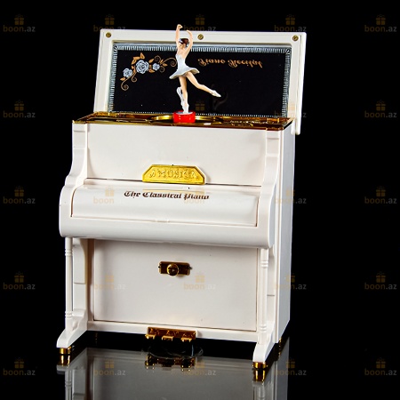 Музыкальная шкатулка «Белый Фортепиано» (среднее)