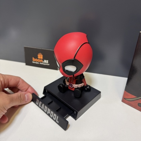 Авто аксессуар Дэдпул  Deadpool (качает головой)