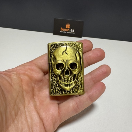 Газовая зажигалка в ретро стиле череп