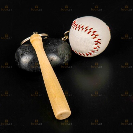 Брелок на ключи «Мяч и бейсбольная бита»