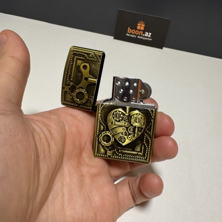 Газовая зажигалка в ретро стиле сердце 