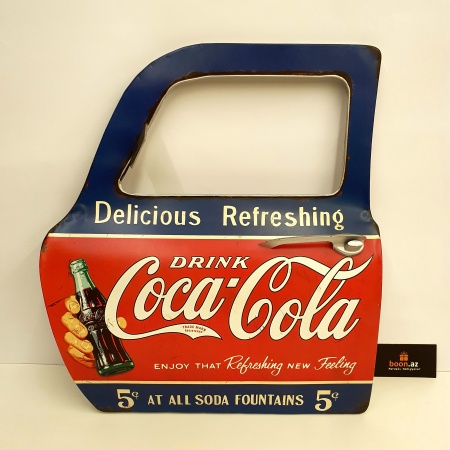 Панно из металла «Дверь авто» в дизайне интерьера