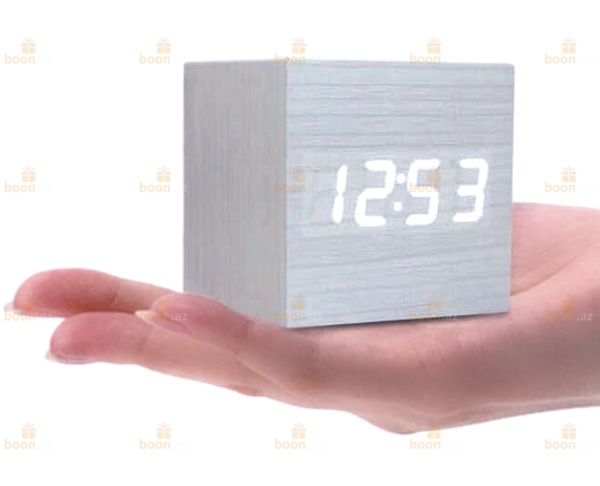 Часы «Деревянный кубик»