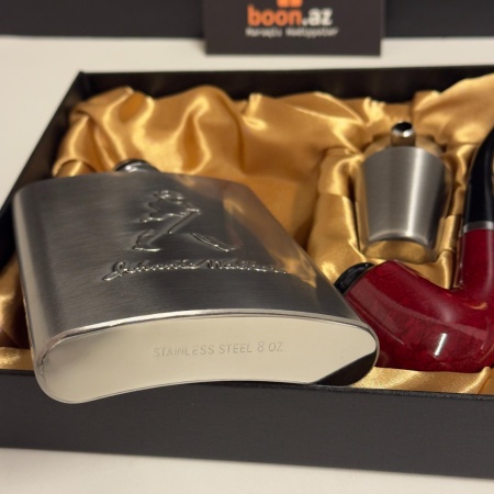 Подарочный набор с флягой Johnnie Walker