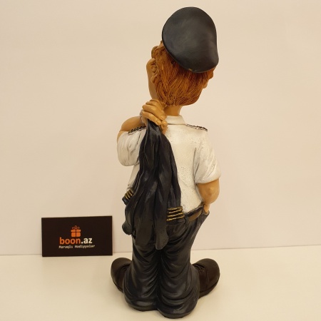 Фигурка - Забавная работа  «Пилот» . Figure Funny work «Pilot» .