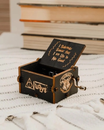 Музыкальная шкатулка "Гарри Поттер" Harry Potter black wood