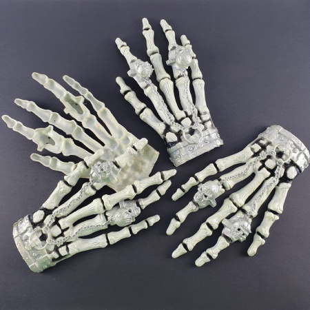 Декор "Рука скелета"