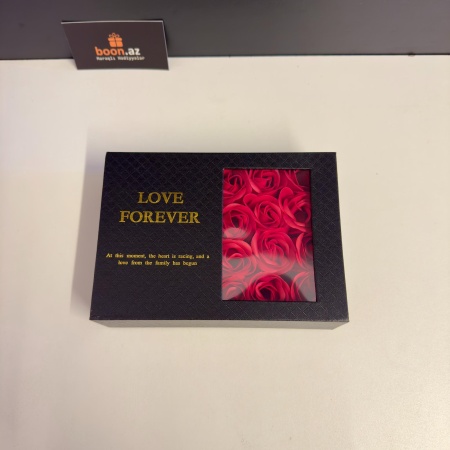 Уникальный набор из жемчуга и мыльных роз