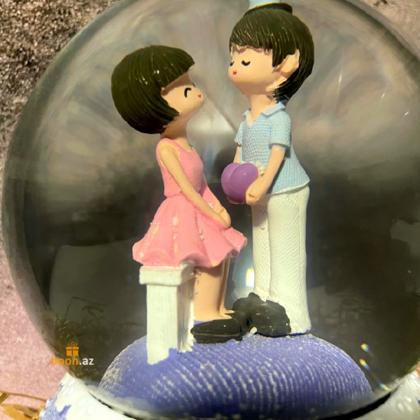 Музыкальный снежный шар с подсветкой «Романтическое свидание» 